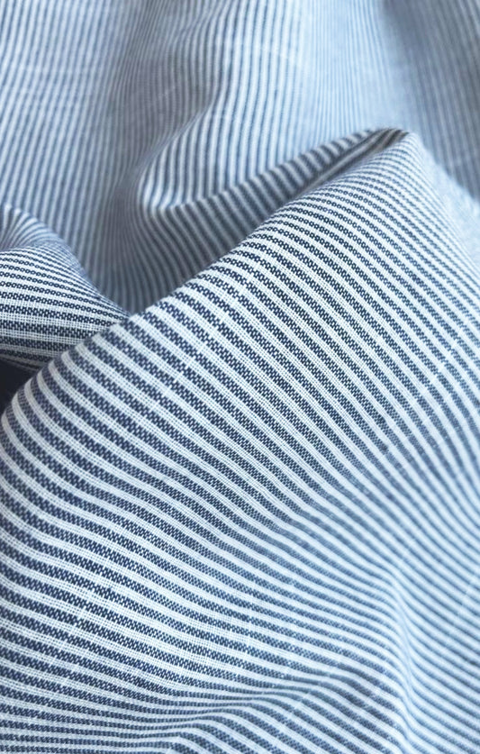 Vestido Azul de micro rayas de algodón, look lino