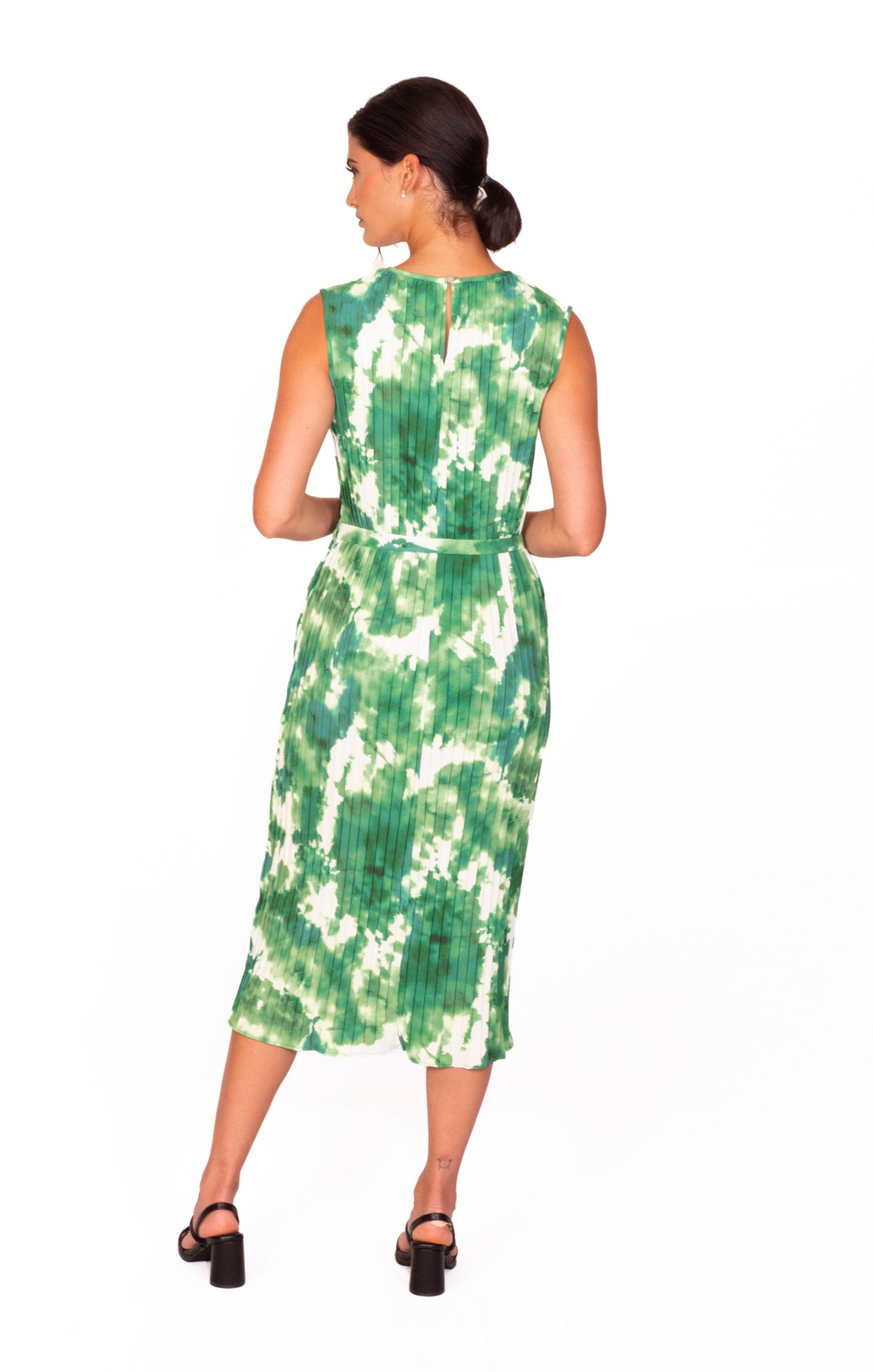 Vestido estampado verde plisado