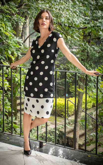 Vestido en contraste Lunares Blanco y negro