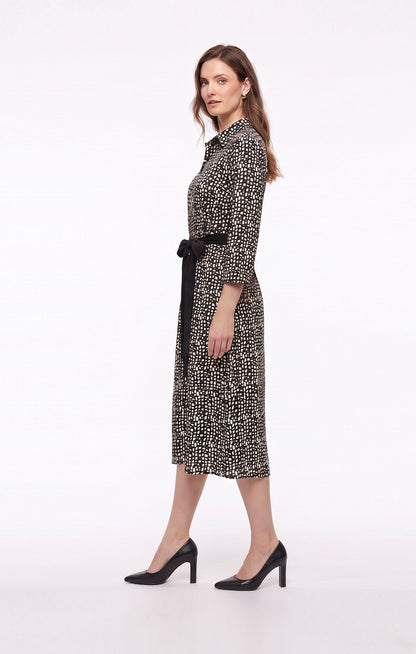 Vestido camisero estampado en contraste