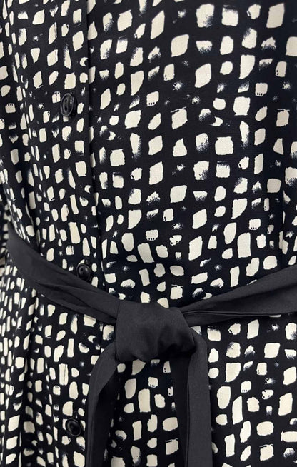 Vestido camisero estampado en contraste