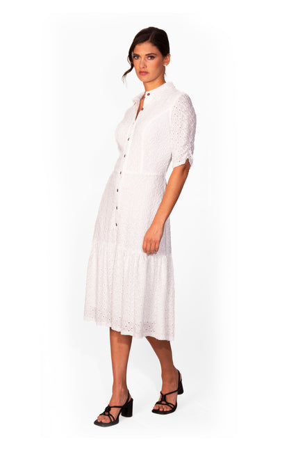 Vestido blanco estilo camisero