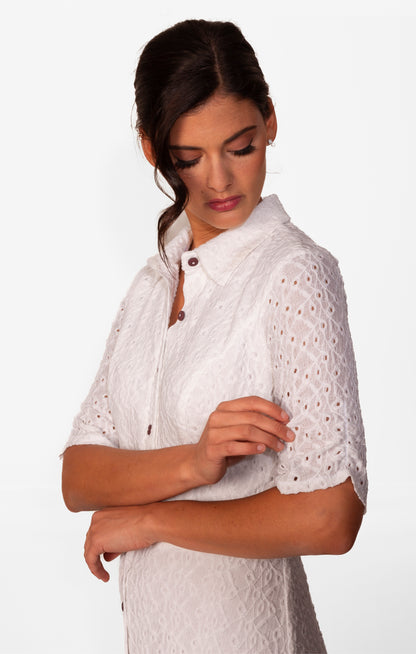 Vestido blanco estilo camisero