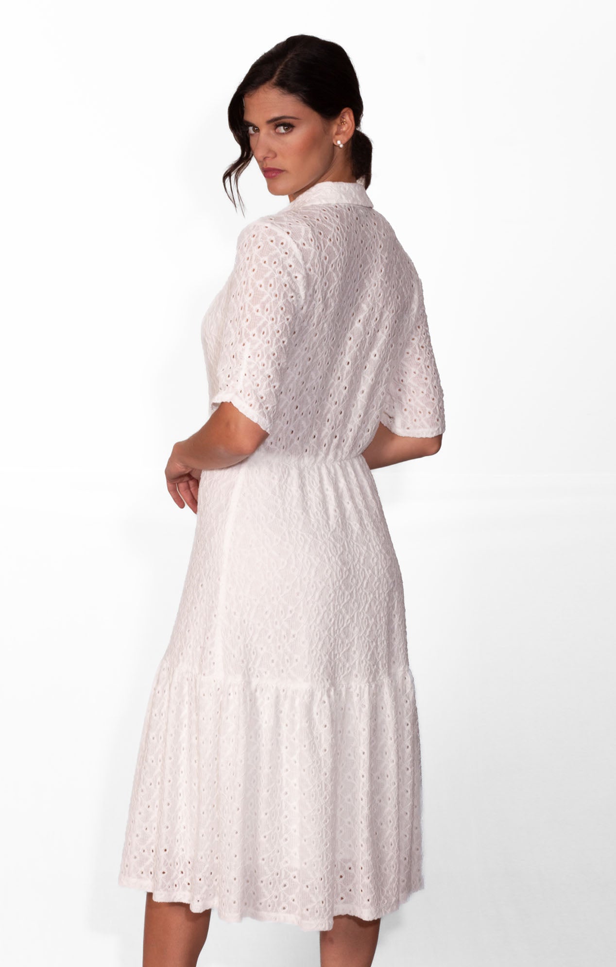 Vestido blanco estilo camisero