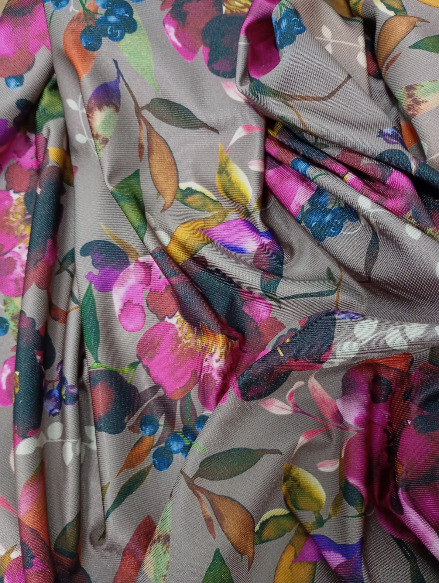 Vestido de licra Floral talle cruzado