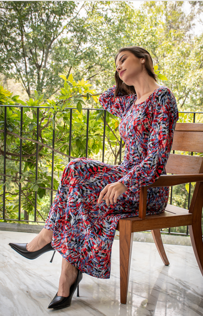 Vestido de licra estampado en hojas Rojo con Azul y Negro