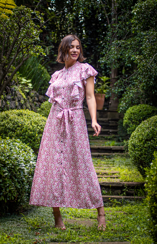 Vestido largo abotonado al frente estilo romantico