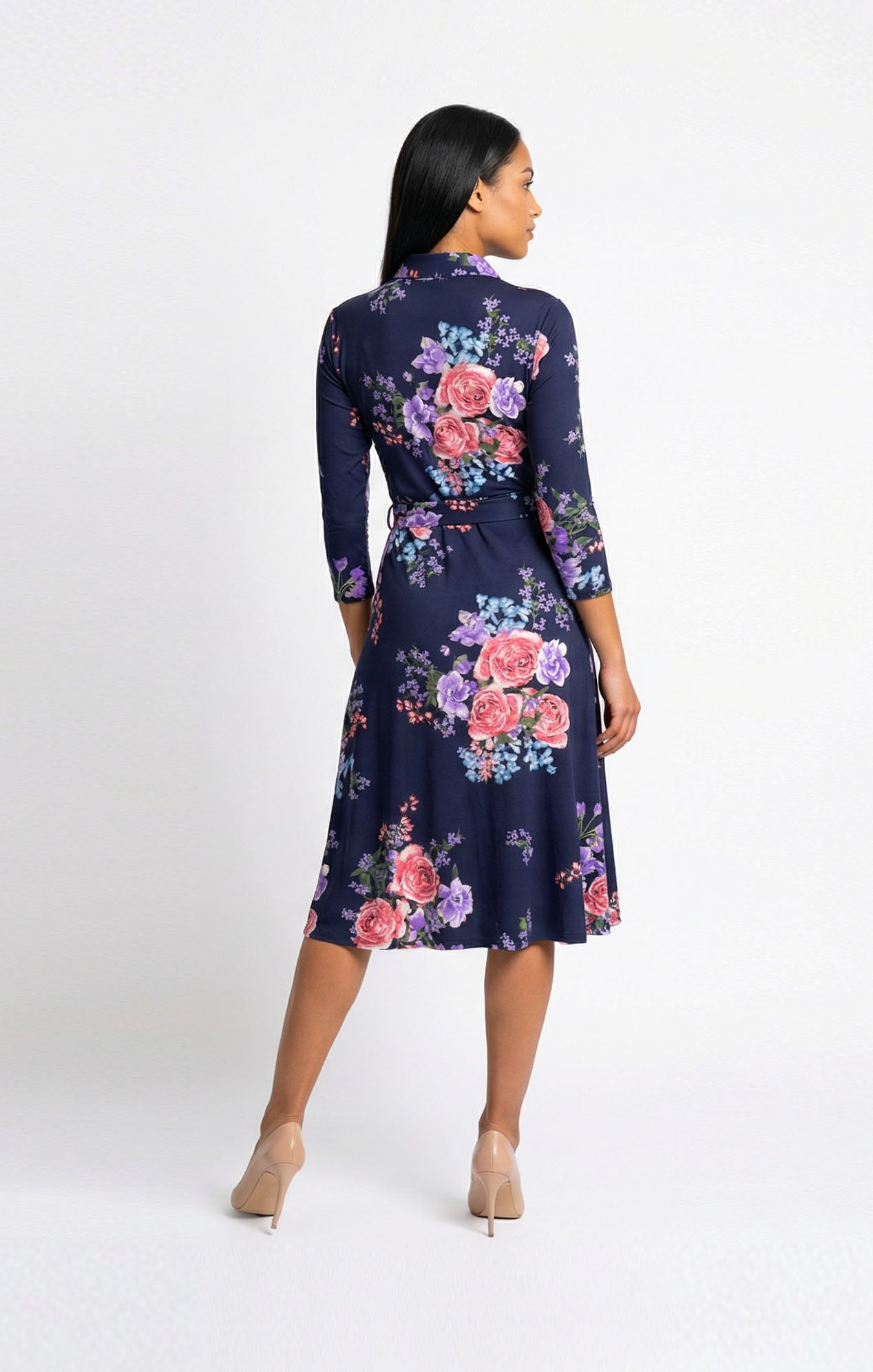 Vestido de licra estampado floral con manga y cuello