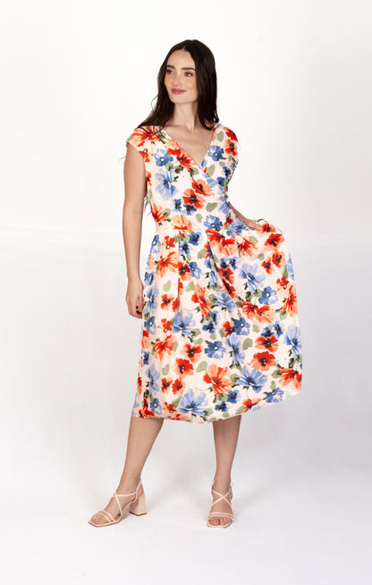 Vestido floral multicolor talle cruzado