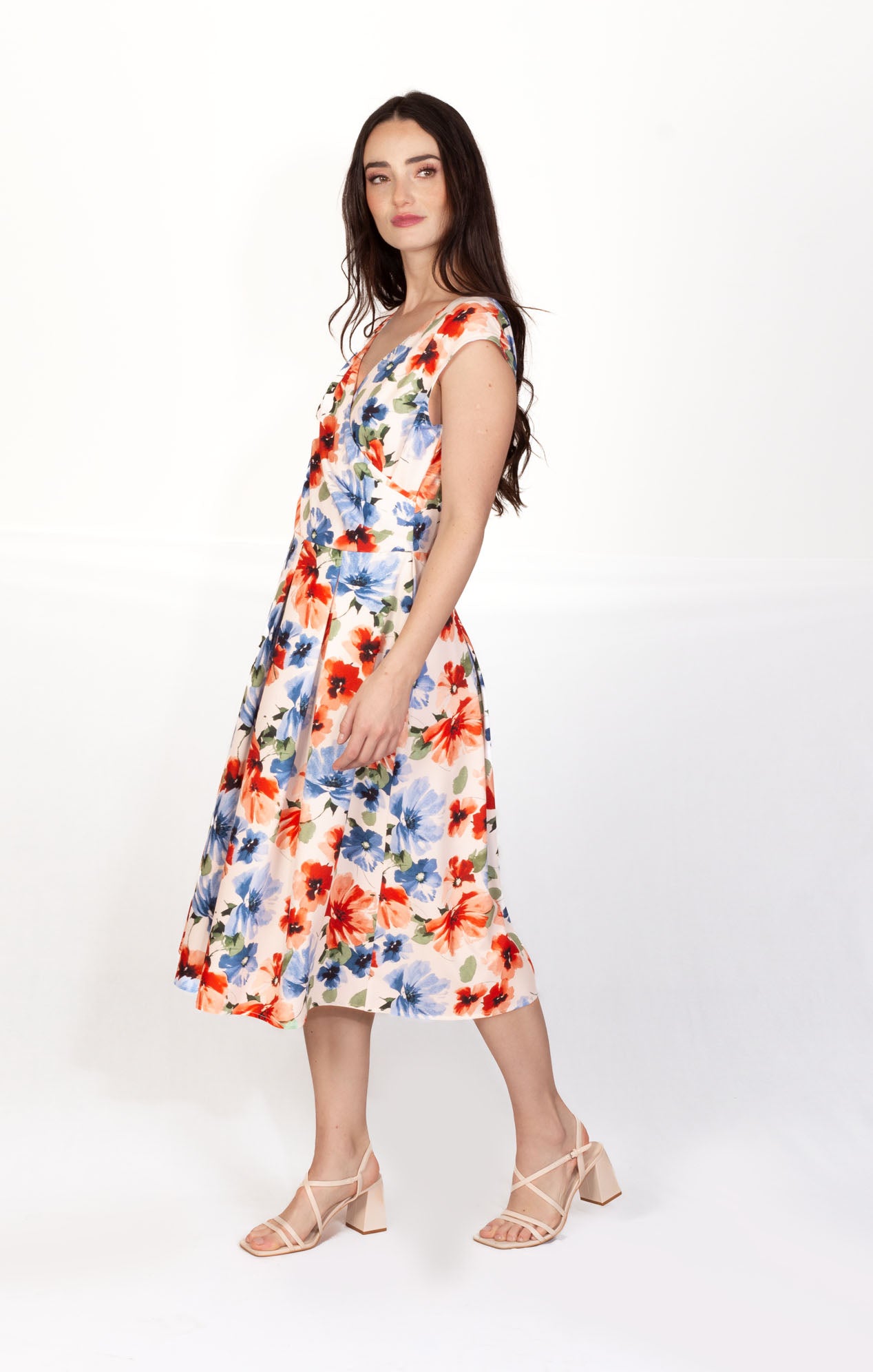 Vestido floral multicolor talle cruzado